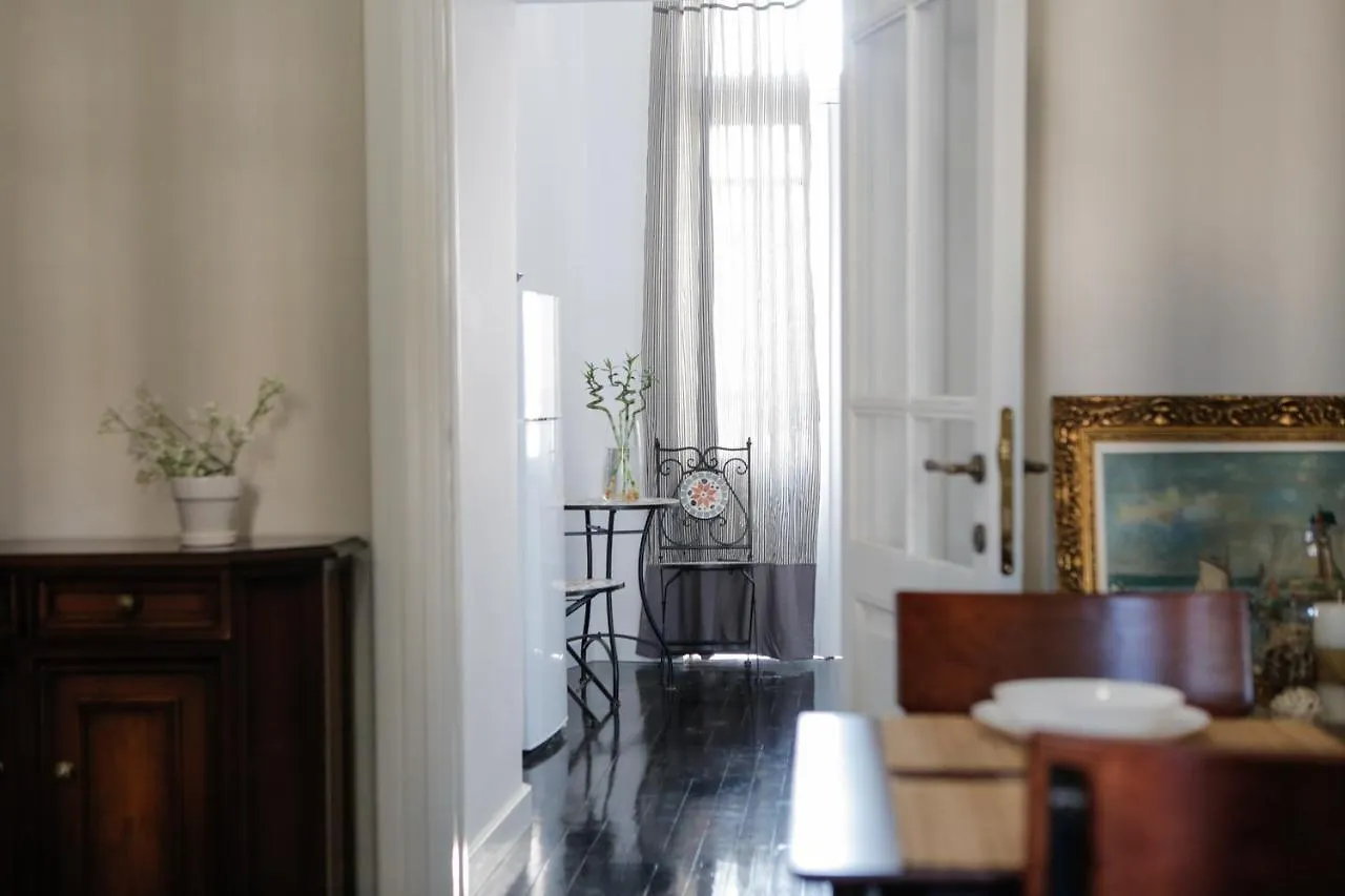 # Alegra Apartment , 10Mtrs From Venizelou Metro Station Thessalonique